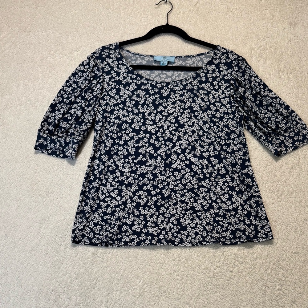 Cece Floral 3/4 Sleeves Top Size Medium Blue & White